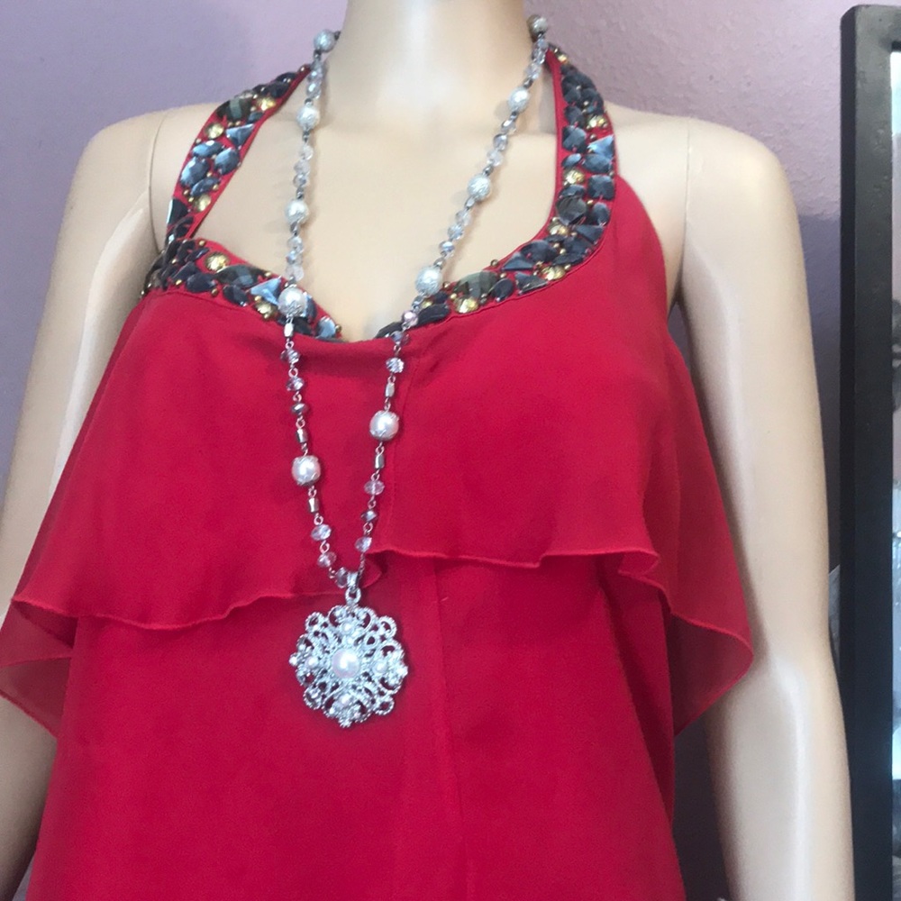 White house black market necklace